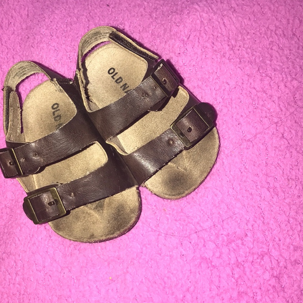Old Navy gender neutral sandals